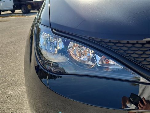 New 2026 Chrysler Voyager LX image 7