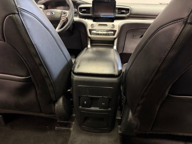 Used 2023 Ford Explorer XLT w/ Equipment Group 202A AWD/4WD image 35