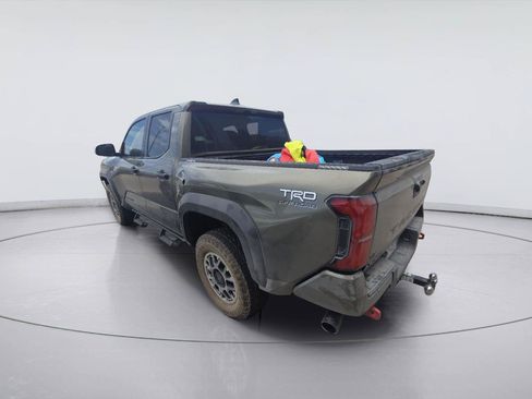 Used 2025 Toyota Tacoma TRD Off-Road AWD/4WD image 3
