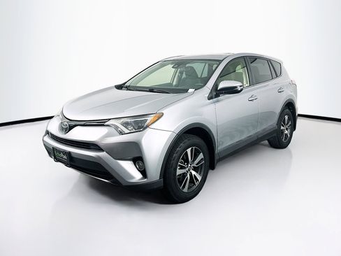 Used 2018 Toyota RAV4 XLE w/ All Weather Liner Package image 3