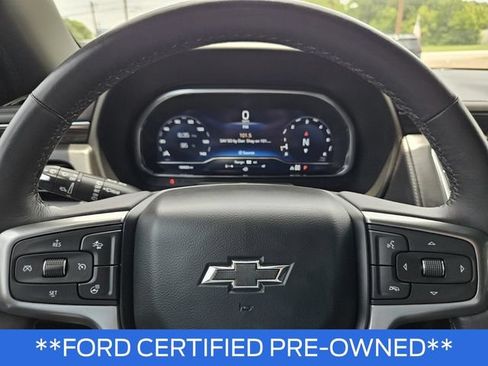 Used 2022 Chevrolet Tahoe Z71 w/ Luxury Package AWD/4WD image 32