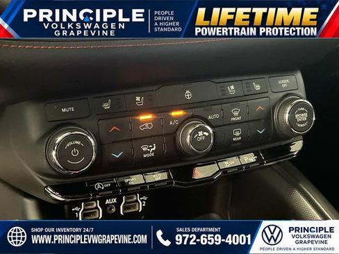 Used 2024 Dodge Durango GT RWD image 21