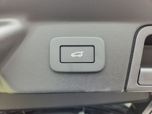 Used 2026 Land Rover Range Rover Velar Dynamic SE image 14