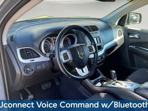 Used 2020 Dodge Journey SE w/ SE Popular Equipment Group image 18