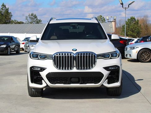 Used 2019 BMW X7 xDrive50i w/ M Sport Package image 2