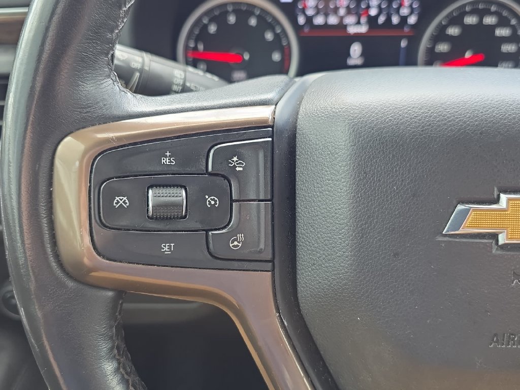 Used 2021 Chevrolet Suburban High Country RWD image 16