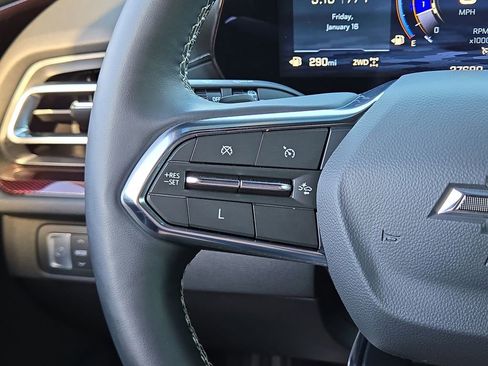 Used 2024 Chevrolet Traverse Z71 w/ LPO, Floor Liner Package image 30