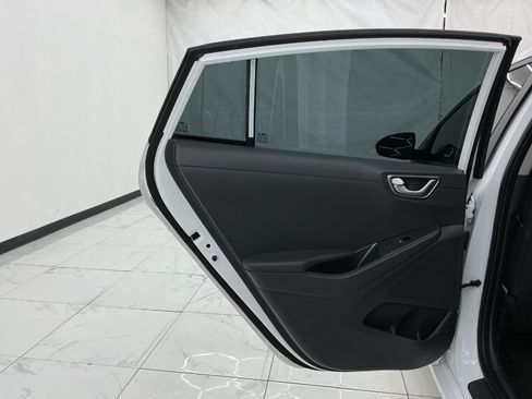 Used 2021 Hyundai Ioniq SE FWD image 24