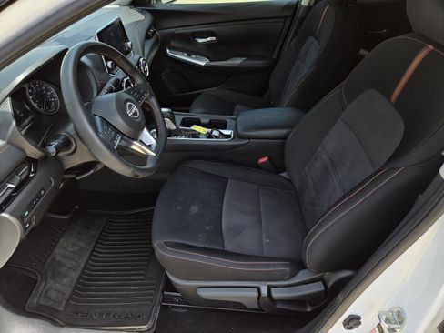 Used 2025 Nissan Sentra SR FWD image 22