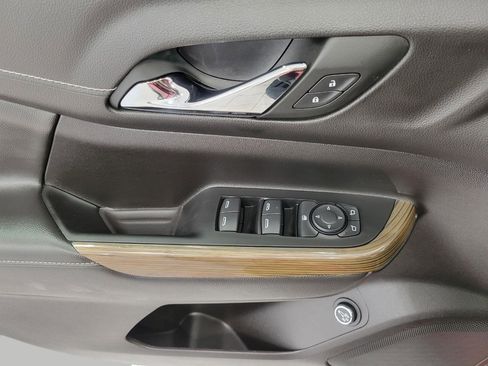 Used 2023 GMC Acadia SLE w/ Driver Convenience Package image 28