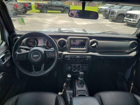 Used 2023 Jeep Gladiator Sport AWD/4WD image 11