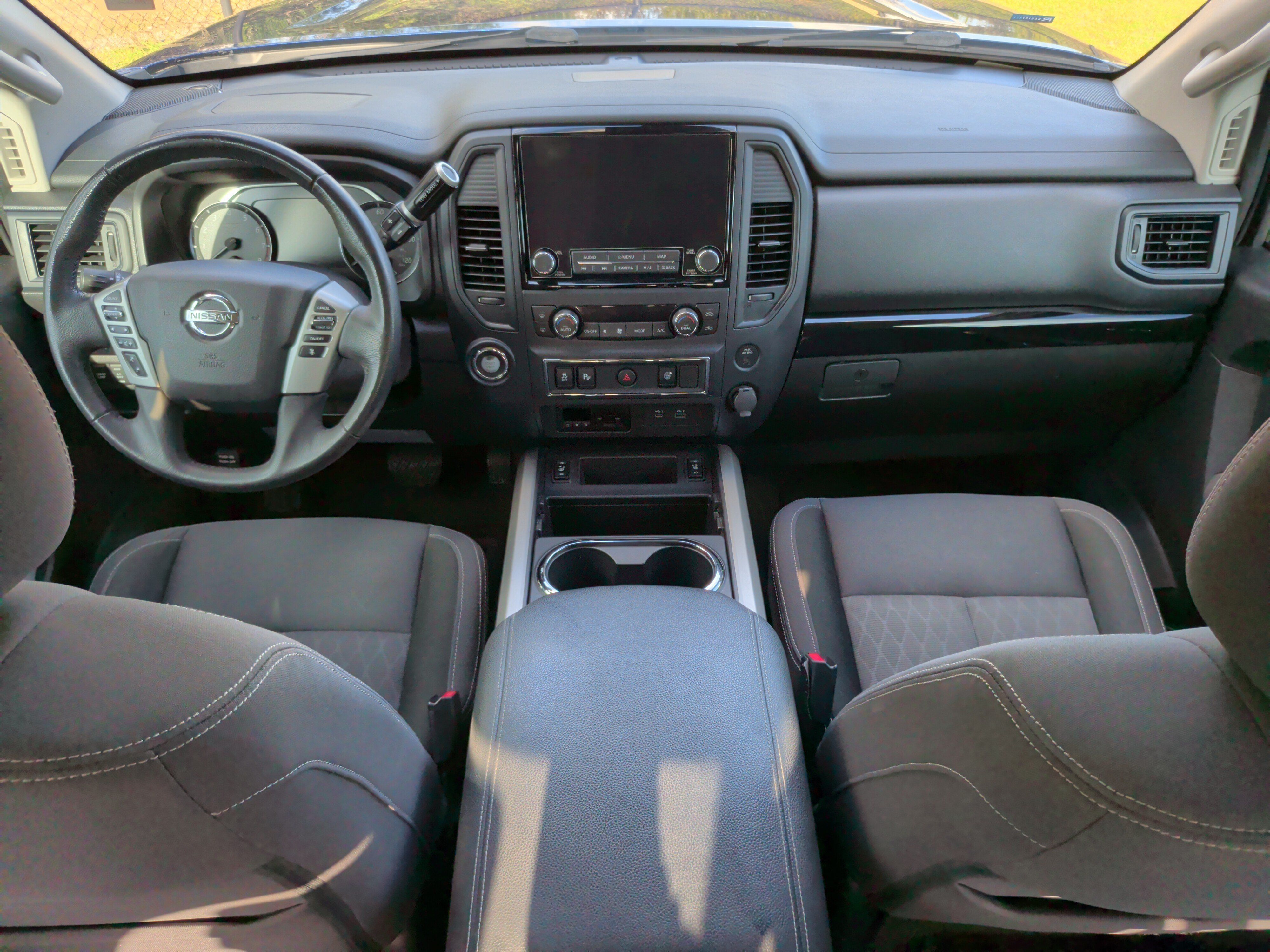 Used 2022 Nissan Titan SV w/ SV Convenience Package RWD image 31
