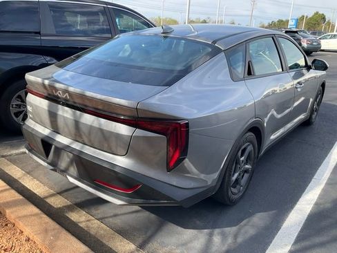 Used 2025 Kia K4 LXS image 7