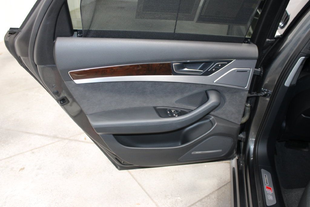 Used 2015 Audi S8 w/ S8 Driver Assistance Package AWD/4WD image 31