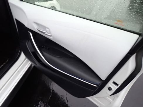 Used 2020 Toyota Corolla SE image 16