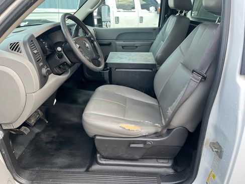 Used 2013 Chevrolet Silverado 1500 W/T image 9