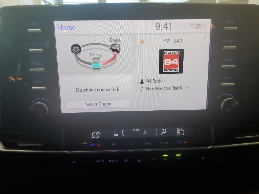Used 2021 Toyota Sienna XLE AWD/4WD image 5