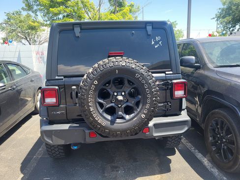 Used 2023 Jeep Wrangler Unlimited w/ 8.4" Radio Group AWD/4WD image 6