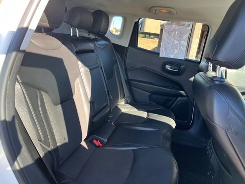 Used 2019 Jeep Compass Altitude image 33
