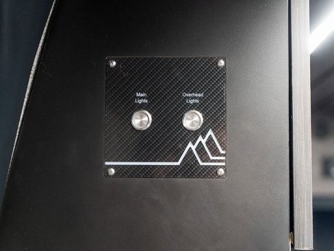 Used 2022 Mercedes-Benz Sprinter 2500 image 22