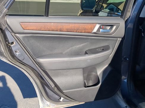 Used 2015 Subaru Outback 2.5i Limited image 32