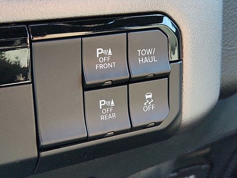 Used 2025 RAM 1500 Big Horn image 25