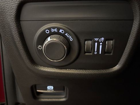 Used 2024 Jeep Grand Cherokee Altitude image 20