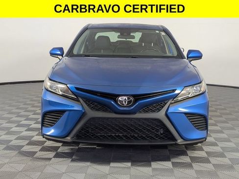 Used 2019 Toyota Camry SE FWD image 3