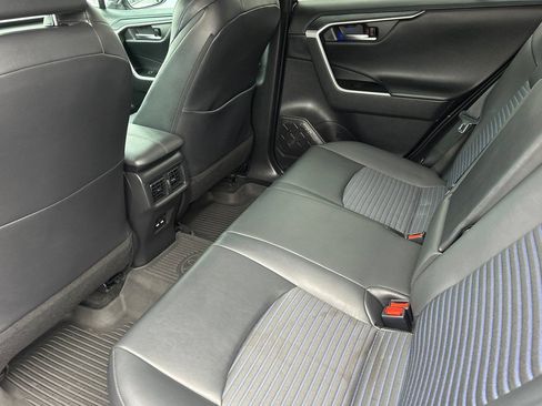 Used 2021 Toyota RAV4 XSE AWD/4WD image 15