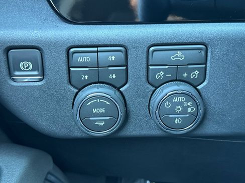 New 2026 Chevrolet Silverado 1500 RST w/ Z71 Off-Road Package AWD/4WD image 28