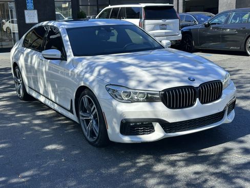 Used 2018 BMW 740i RWD image 6