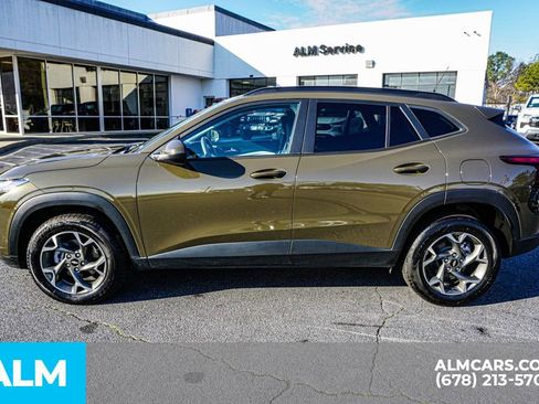 Used 2024 Chevrolet Trax LT image 7