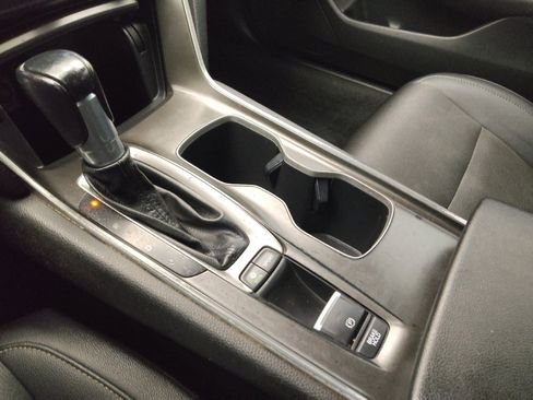Used 2019 Honda Accord Sport image 26