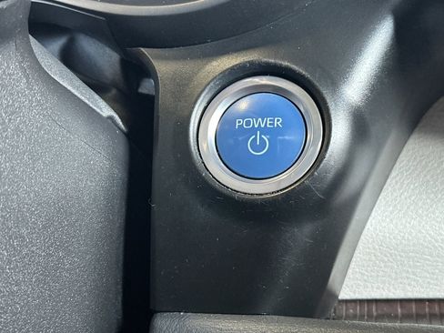 Certified 2021 Toyota Sienna XLE FWD image 22