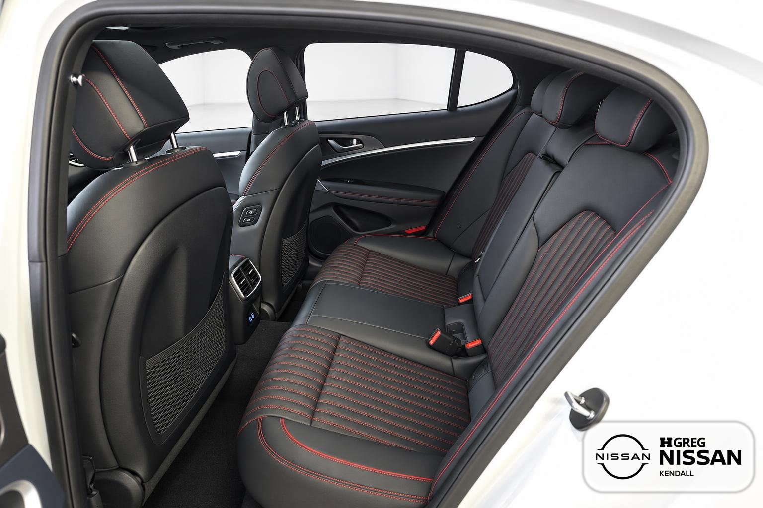 Used 2025 Genesis G70 3.3T Advanced RWD image 9