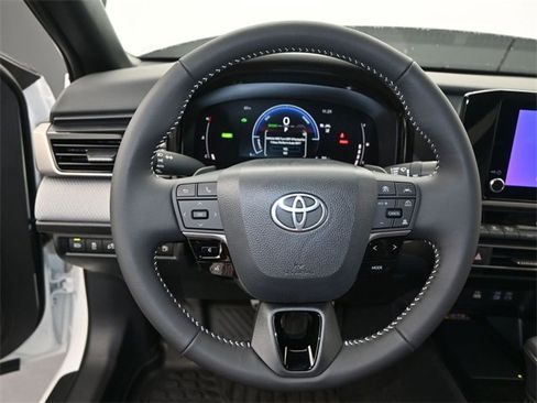 New 2026 Toyota Camry SE image 5