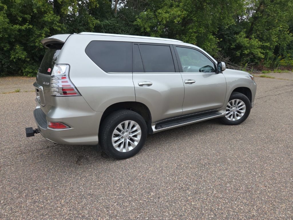 Used 2021 Lexus GX 460 Premium w/ Premium Package AWD/4WD image 16