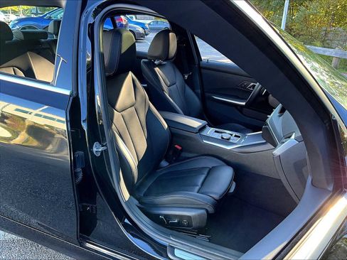 Used 2024 BMW 330i xDrive Sedan w/ Convenience Package image 11