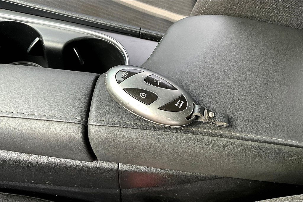 Used 2025 Hyundai Sonata SEL FWD image 34