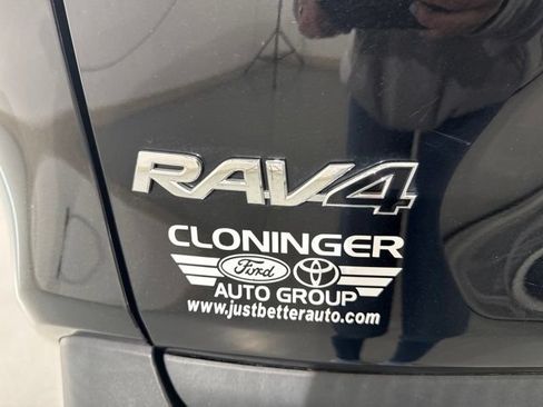 Used 2023 Toyota RAV4 XLE FWD image 9
