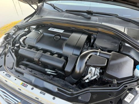 Used 2014 Volvo XC60 3.2 w/ Climate Package AWD/4WD image 19