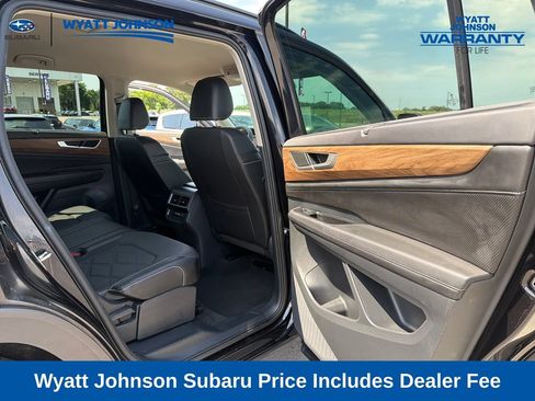 Used 2025 Volkswagen Atlas SE AWD/4WD image 26