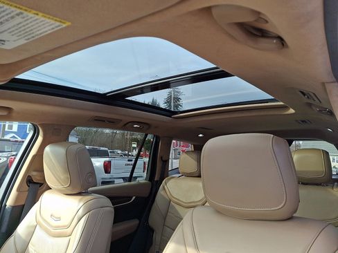 Used 2022 Cadillac XT6 Sport w/ Platinum Package image 15