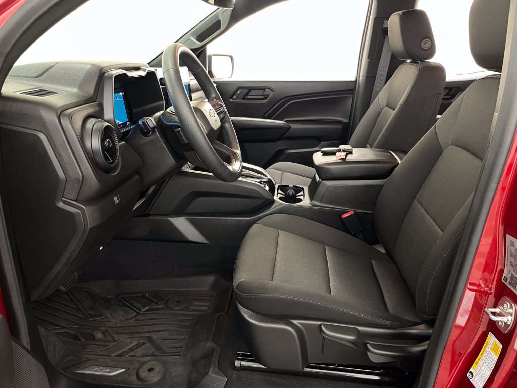 Certified 2025 Chevrolet Colorado W/T AWD/4WD image 8