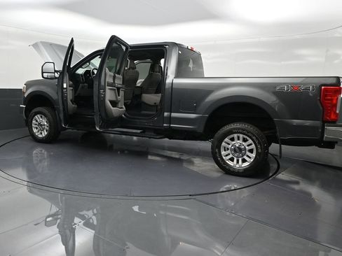 Used 2019 Ford F250 XLT w/ Snow Plow Prep Package image 34