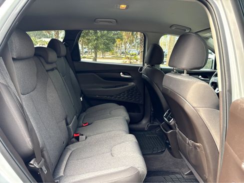 Used 2019 Hyundai Santa Fe SEL image 11