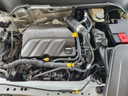 New 2026 Chevrolet Trax RS w/ Sunroof Package image 24