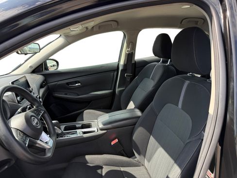 Used 2024 Nissan Sentra SV FWD image 10