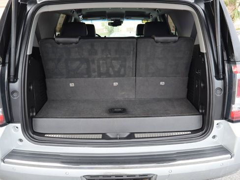 Used 2018 GMC Yukon Denali AWD/4WD image 9