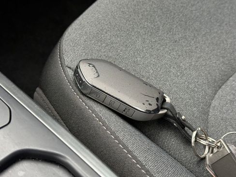 Used 2025 Kia K4 LXS image 21